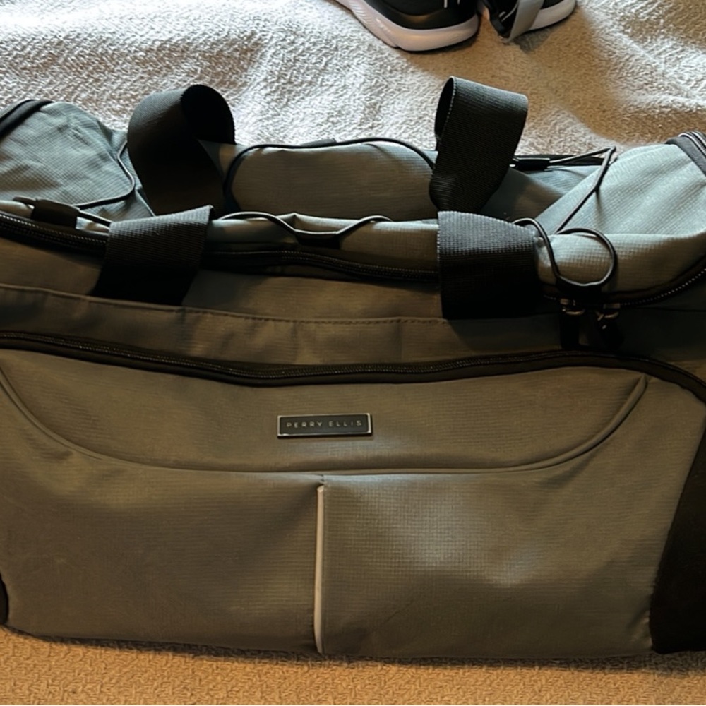 Duffel bag. Perry Ellis. Gently used 2 times.